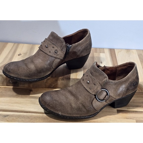 Born Women's Suede Ankle Boots Size 7.5 Taupe Studded Strap Block Heel Zip‎ - Picture 1 of 13